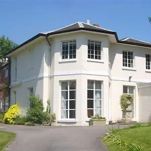 Bed & Breakfast Detmore House, Charlton Kings
